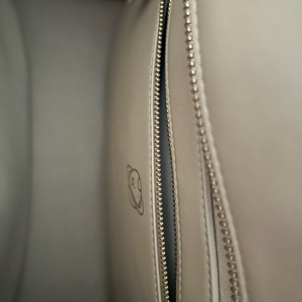 Oleada Reverie Laptop Leather Tote - Picture 6 of 7